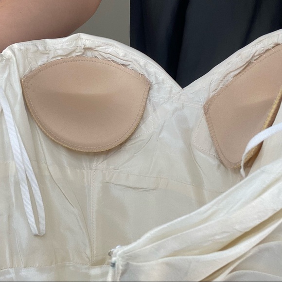 Watters Brides strapless wedding dress with train - Picture 16 of 16